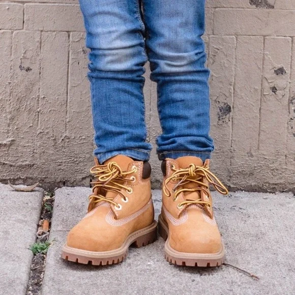 Red Timberland Nubuck Lace Up Lug Sole Waterproof Kids Unisex Boots Siz… - Picture 9 of 10